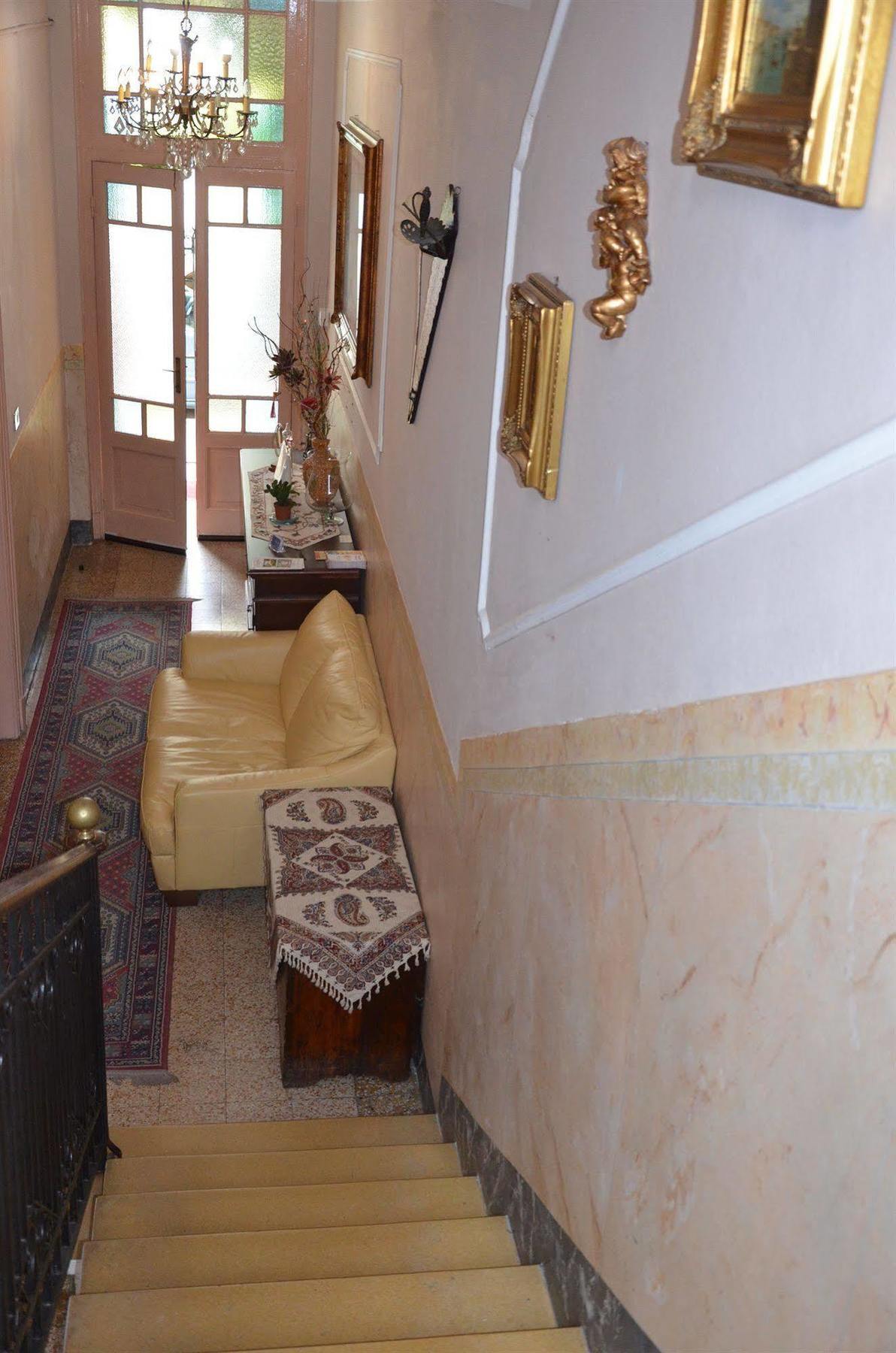 Villa Cheta Milan Bagian luar foto